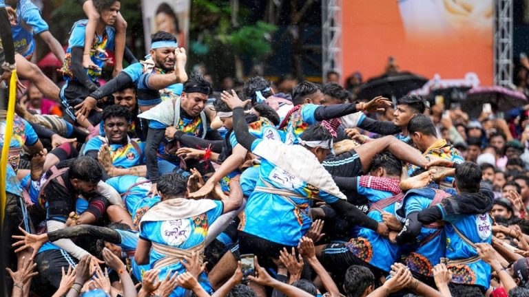 dahi-handi-injury-krishna-janmashtami-2025-08-16-17-38-28